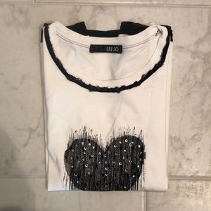 Lou-Jo white top with heart